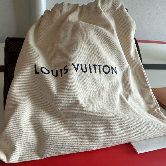 Louis Vuitton Wallet - Picture 8 of 12